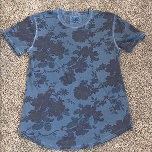 Men’s Abercrombie & Fitch T-shirt, size XS